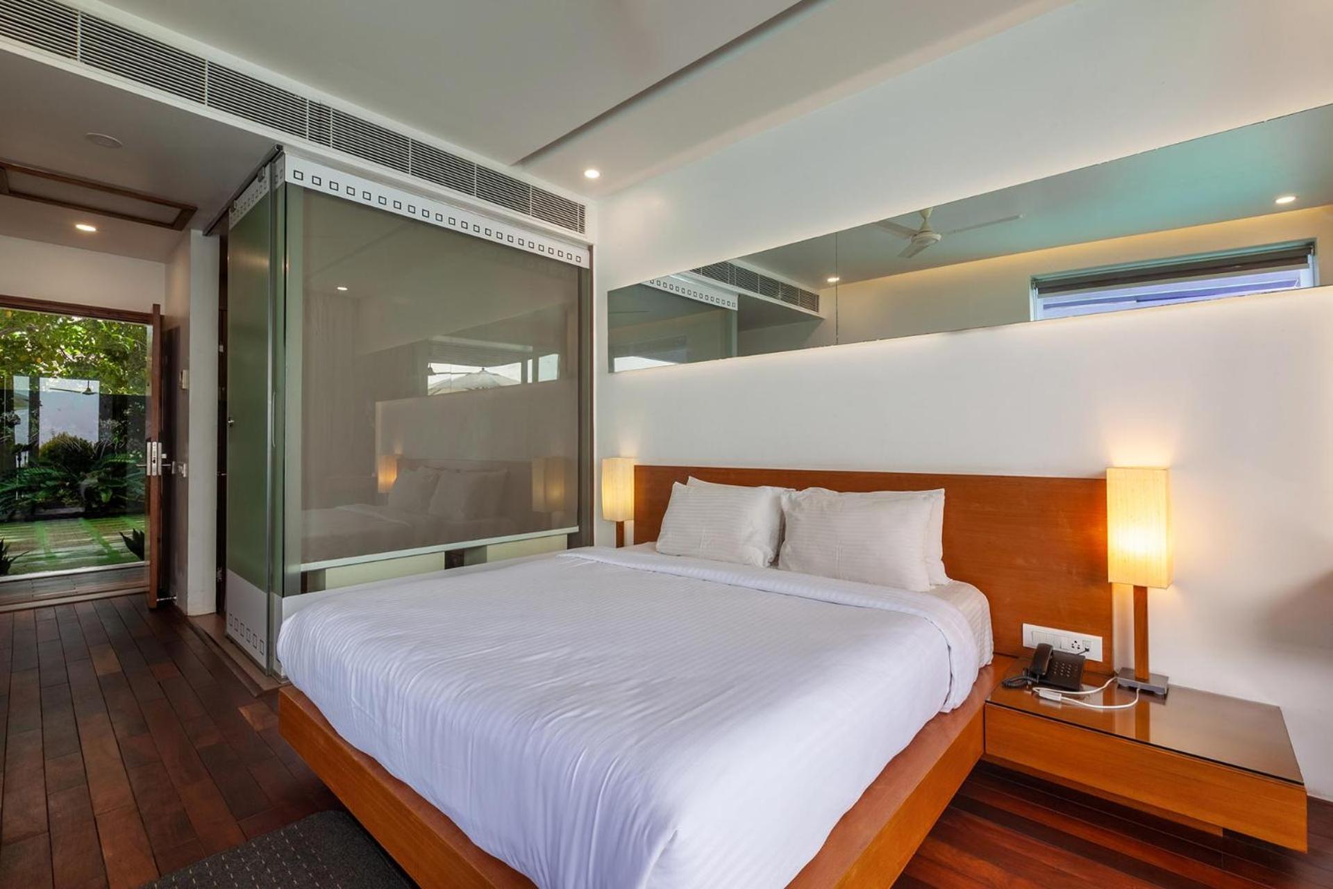 Stayvista At The Rain - River Villa With Infinity Pool Alappuzha Экстерьер фото