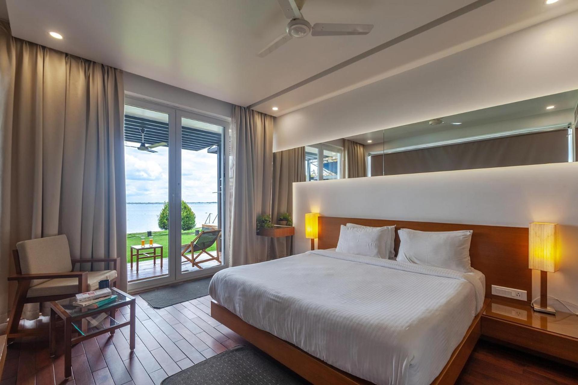 Stayvista At The Rain - River Villa With Infinity Pool Alappuzha Экстерьер фото