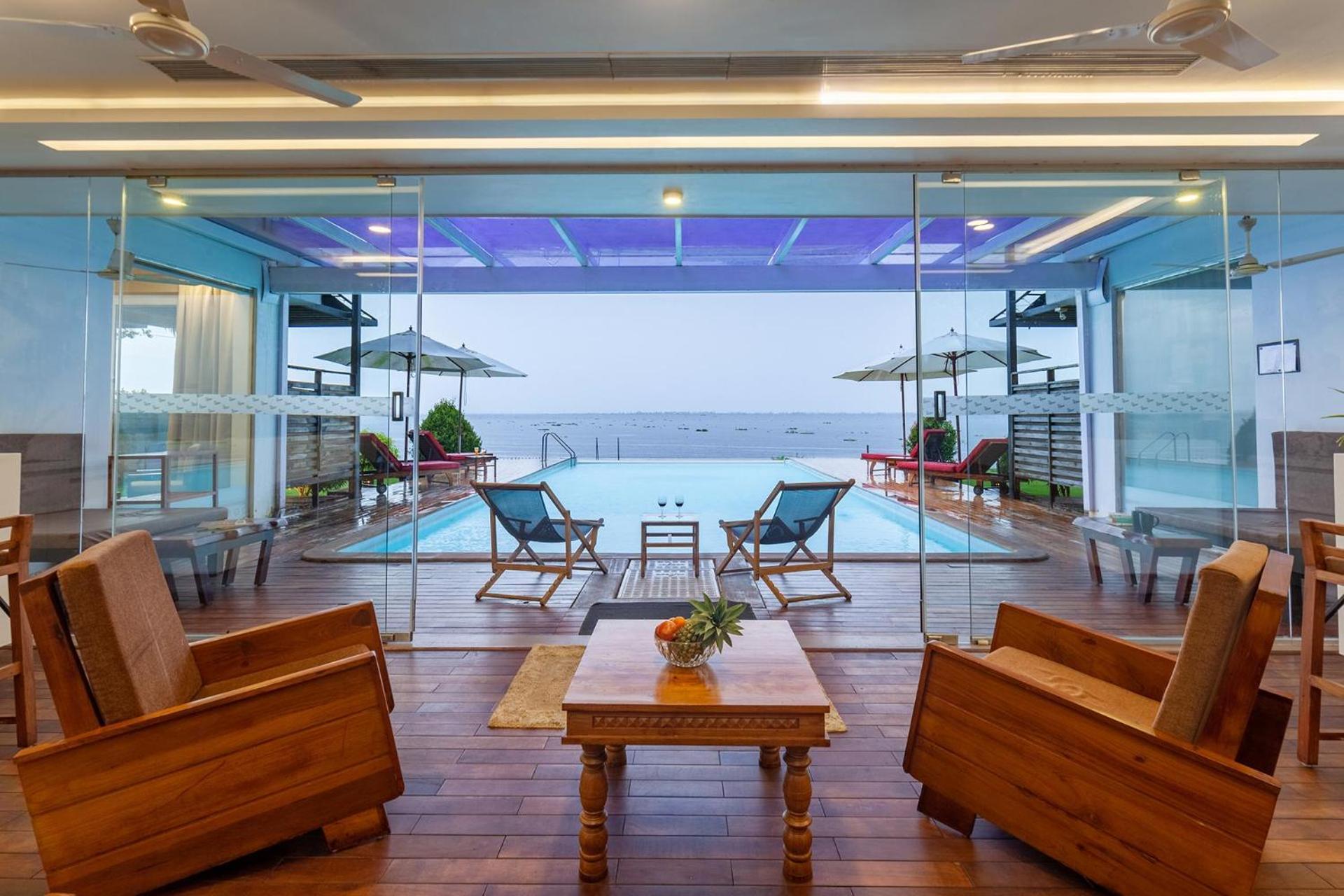 Stayvista At The Rain - River Villa With Infinity Pool Alappuzha Экстерьер фото