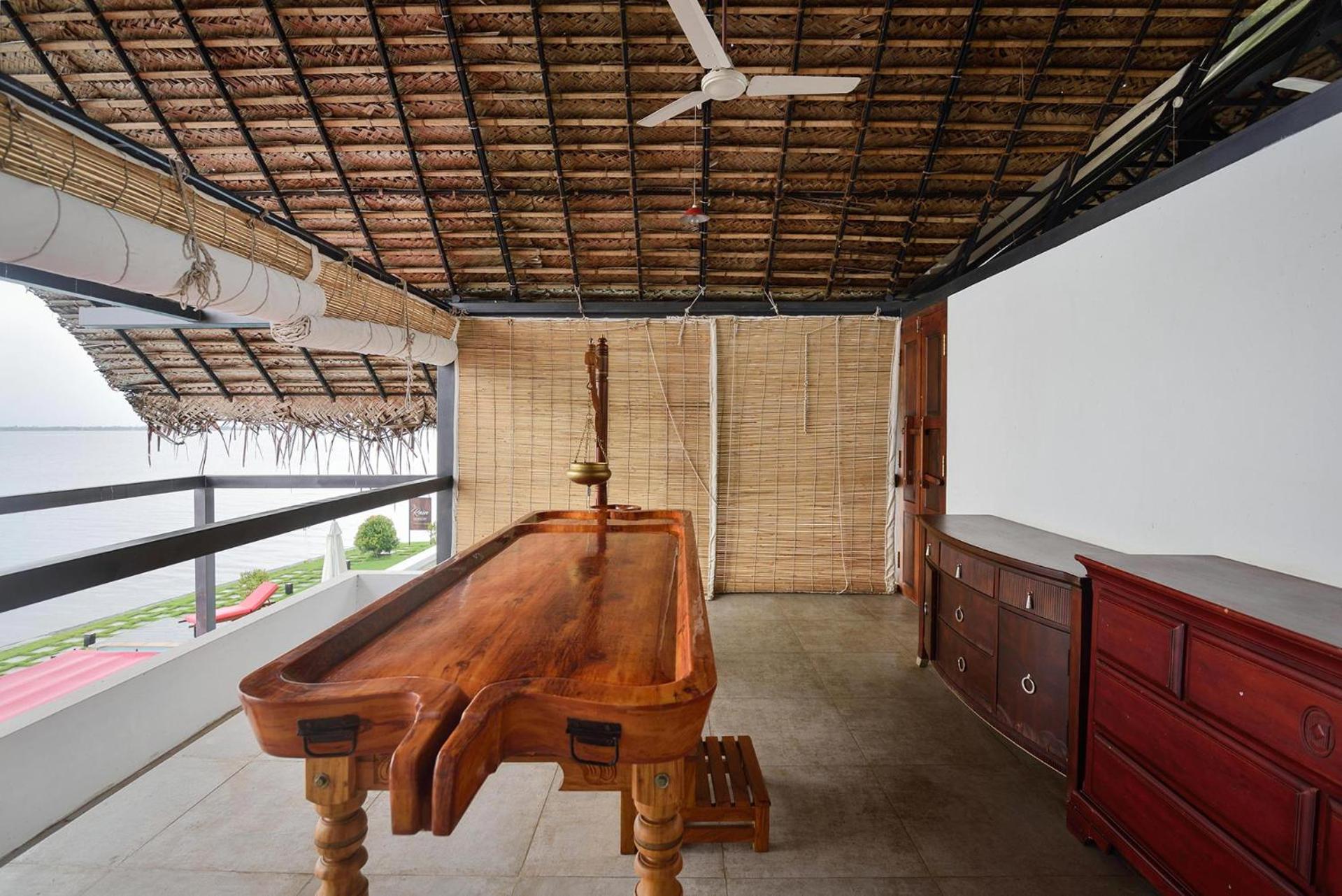 Stayvista At The Rain - River Villa With Infinity Pool Alappuzha Экстерьер фото